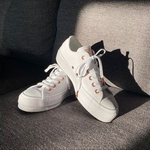 converse leather rose